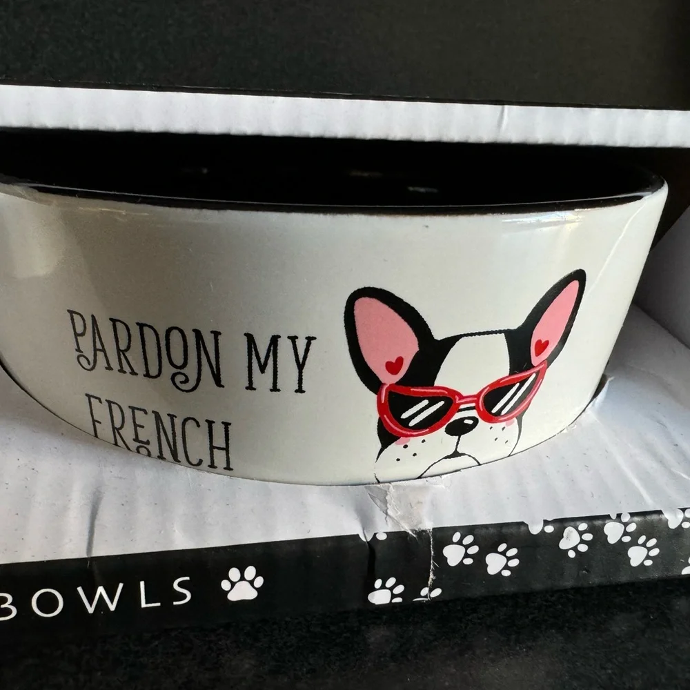 New In Box Pardon My French Set of 2 Ceramic Dog Bowls